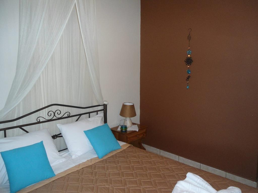 Christianna Studios Nikiana Habitación foto